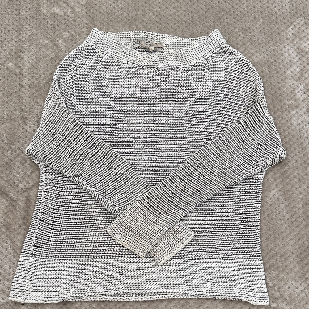 7 For All Mankind Women's Textured Gray Sweater with Gold details